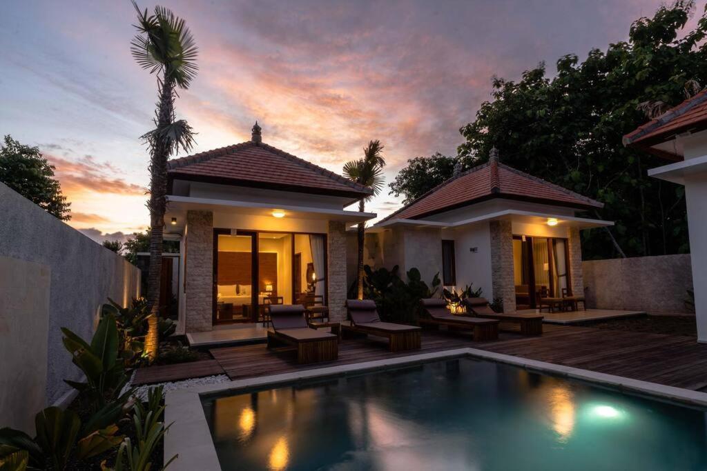 Nau Nusa Villa Batununggul ภายนอก รูปภาพ