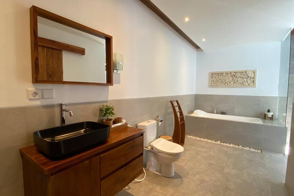 Nau Nusa Villa Batununggul ภายนอก รูปภาพ