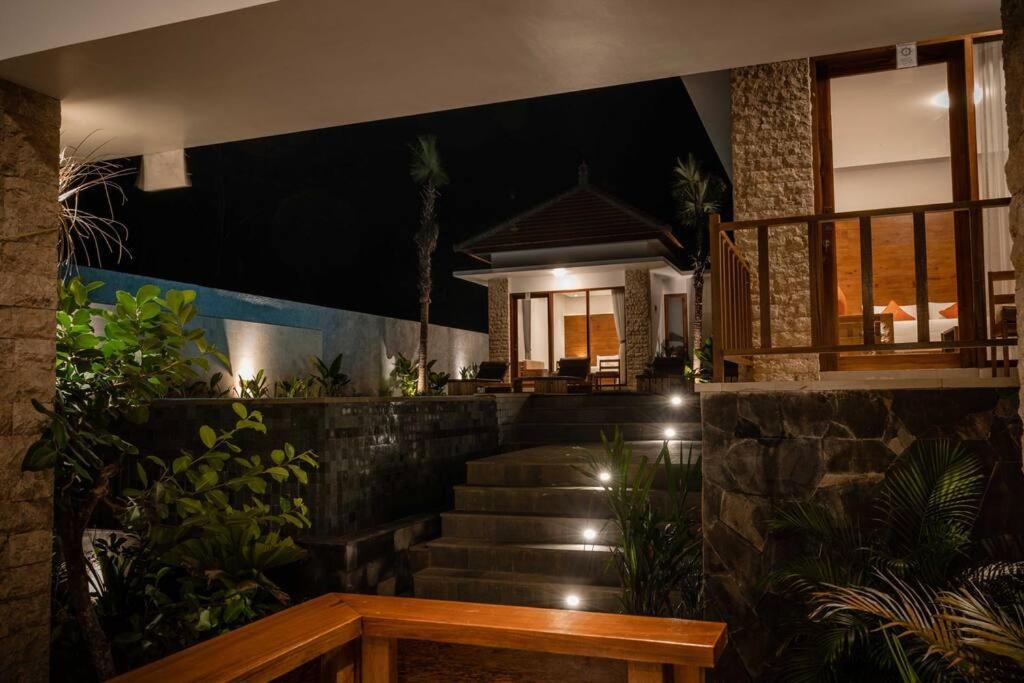 Nau Nusa Villa Batununggul ภายนอก รูปภาพ